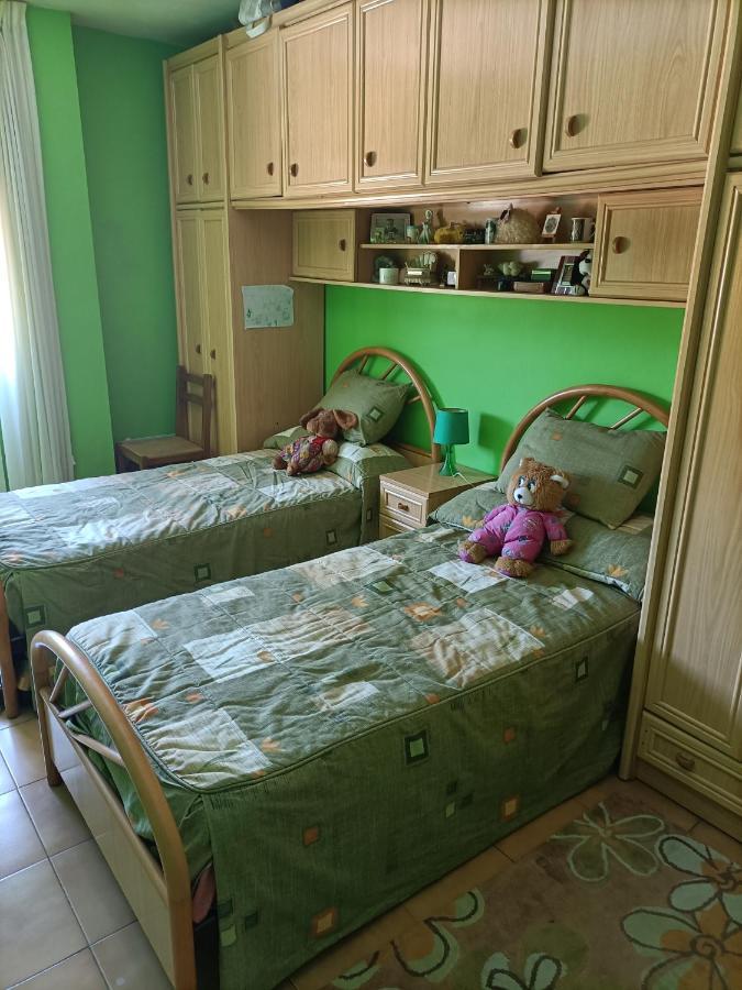 Apartamento Habitación con vistas en Bádames compartido el piso con el propietario y otros huéspedes Exterior foto