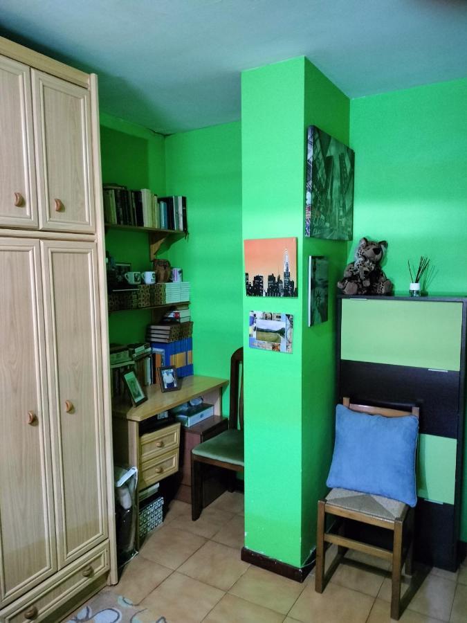 Apartamento Habitación con vistas en Bádames compartido el piso con el propietario y otros huéspedes Exterior foto